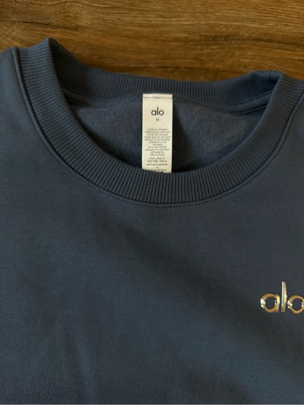 Alo Accolade Crewneck Bluestone Medium NWT - Picture 7 of 8